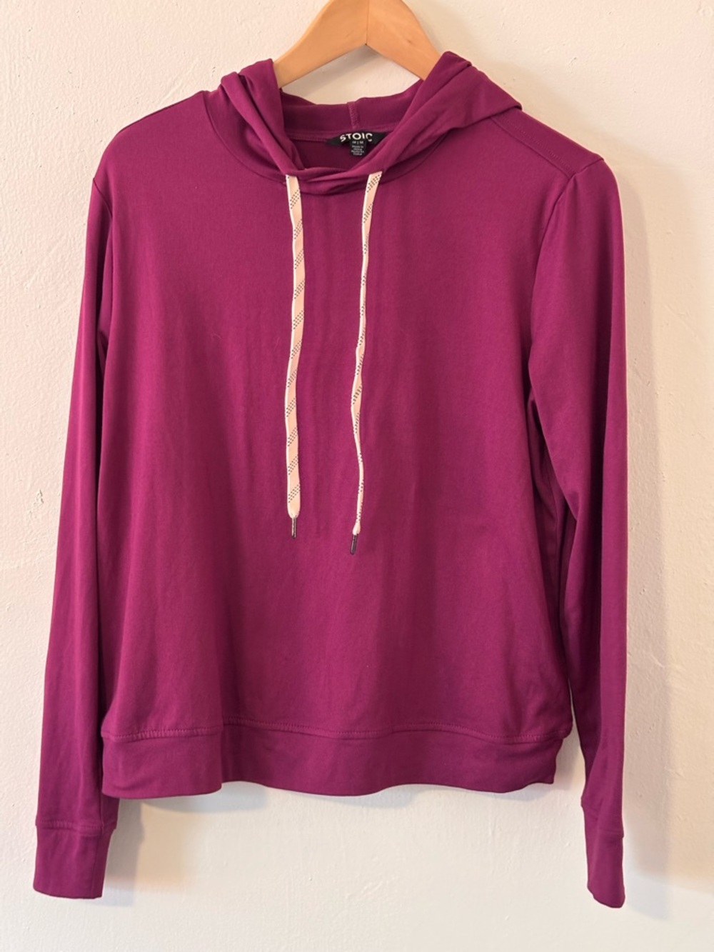 🌸 Stoic Magenta Pullover Hoodie with Contrast Drawstrings Size Medium